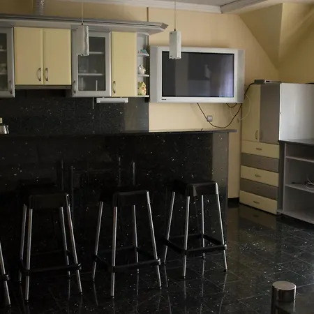 Wolf Apartman101, Wolf Apartman 102 3*